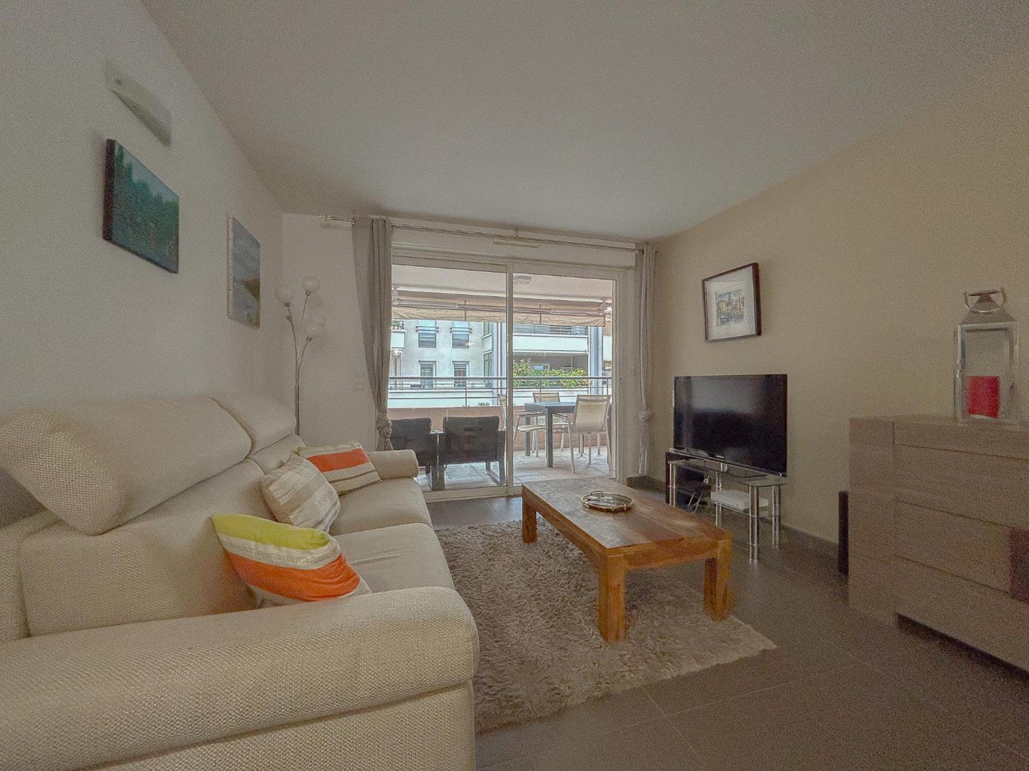 Appartement Centrale A 100 M Des Plages Rue De Provence Сен-Рафаэль Экстерьер фото