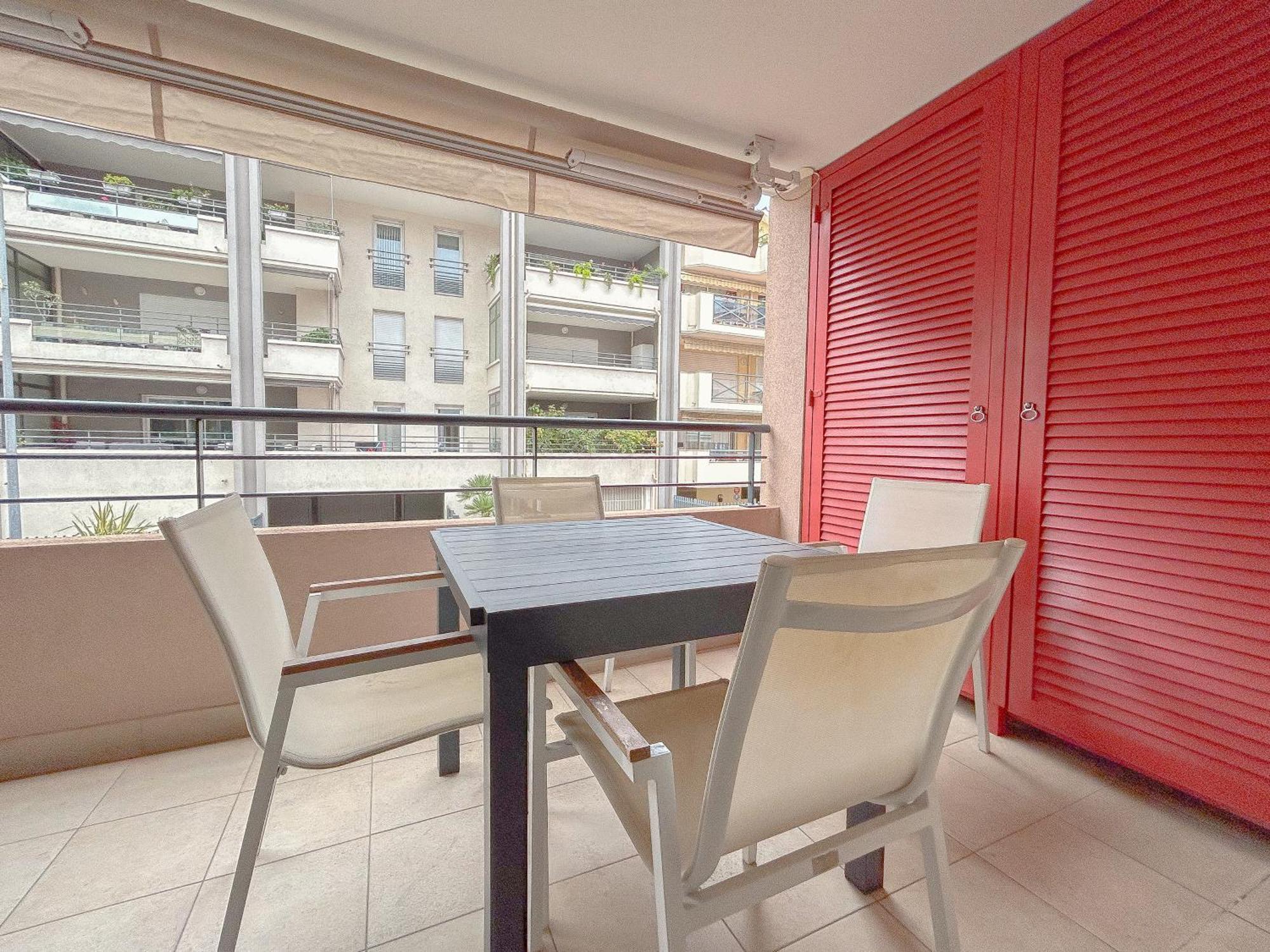 Appartement Centrale A 100 M Des Plages Rue De Provence Сен-Рафаэль Экстерьер фото